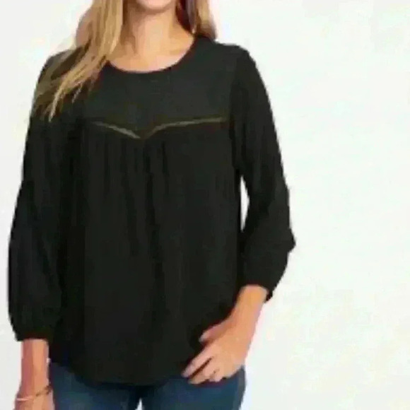 Old Navy relaxed lace-yoke top - Picture 5 of 5